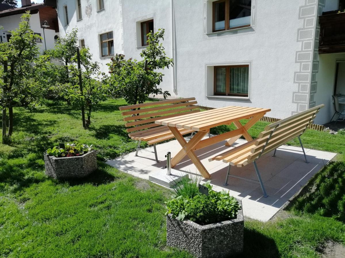 Landhaus Zangerl - Kobelerhof Landeck Bagian luar foto
