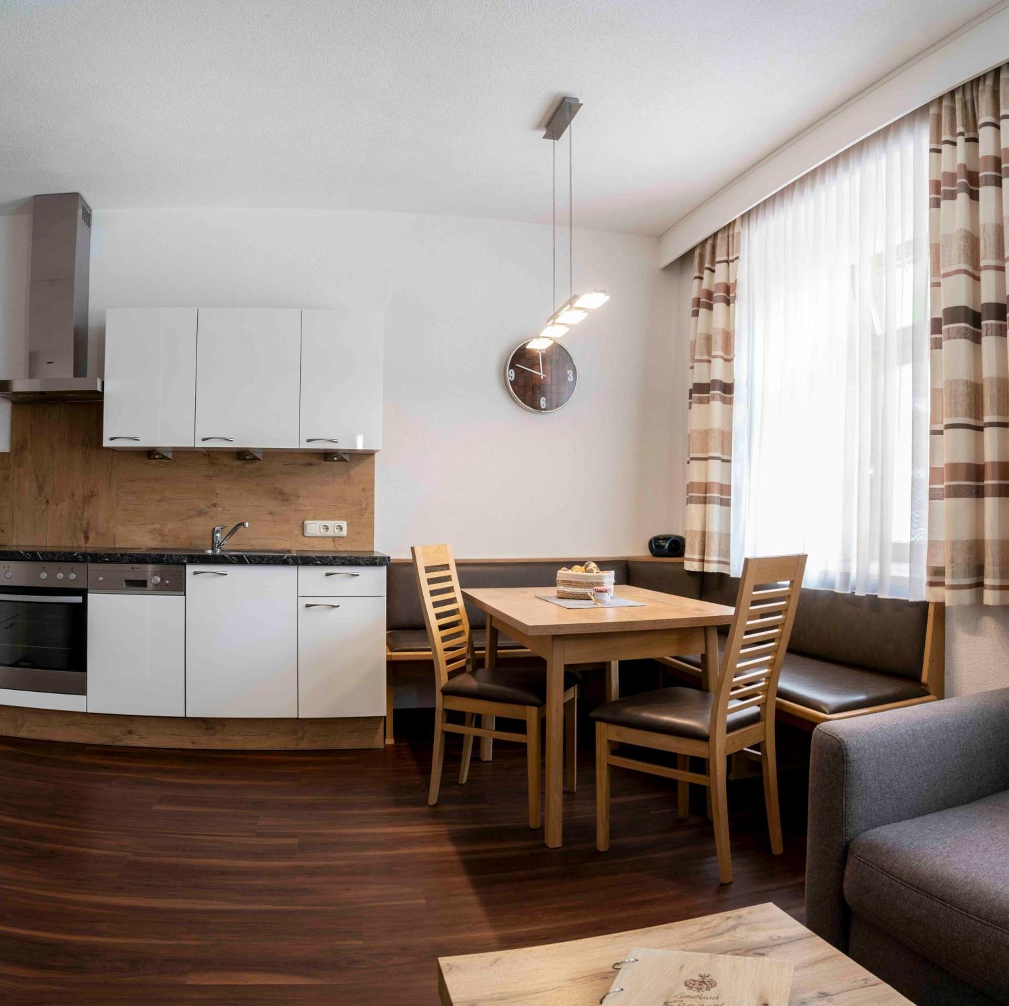 Landhaus Zangerl - Kobelerhof Landeck Ruang foto